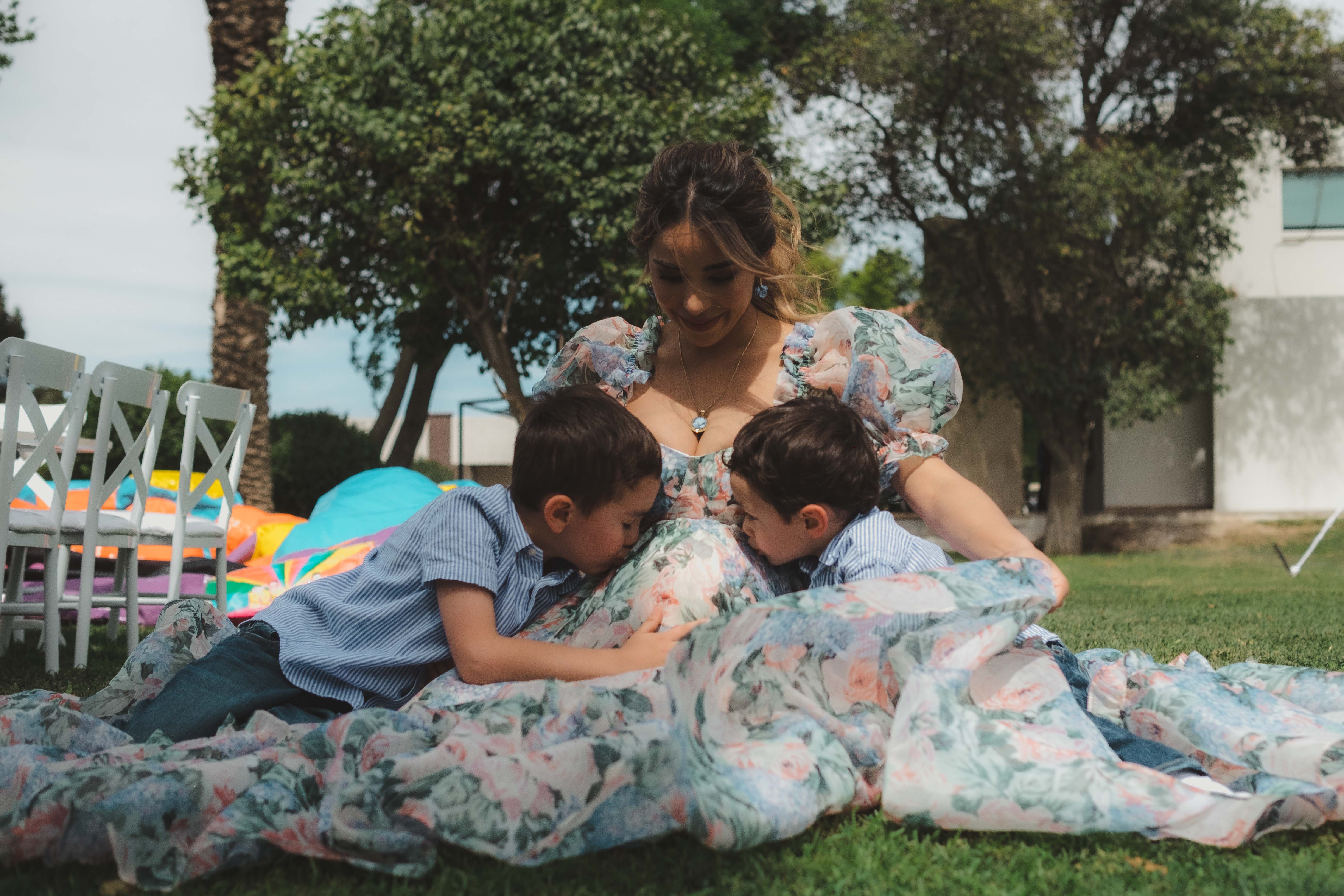 María José Ramos de Lombardi con sus hijos Daniele y Raffaele Lombardi.