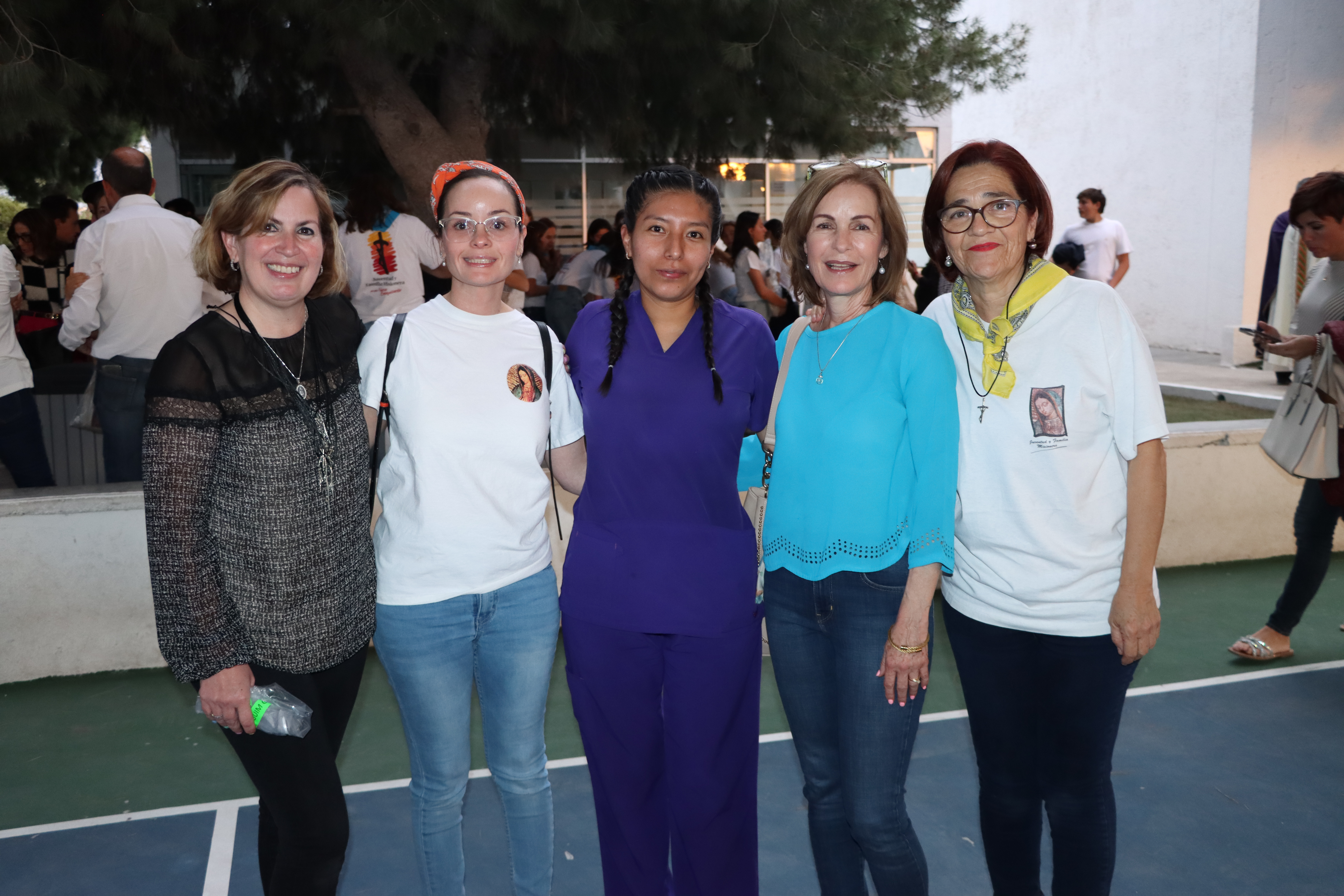 Paula Gutiérrez, Marycarmen Lozano, Selene Vásquez, Tita Villarreal de Lozano y Conchalupe Llaguno.