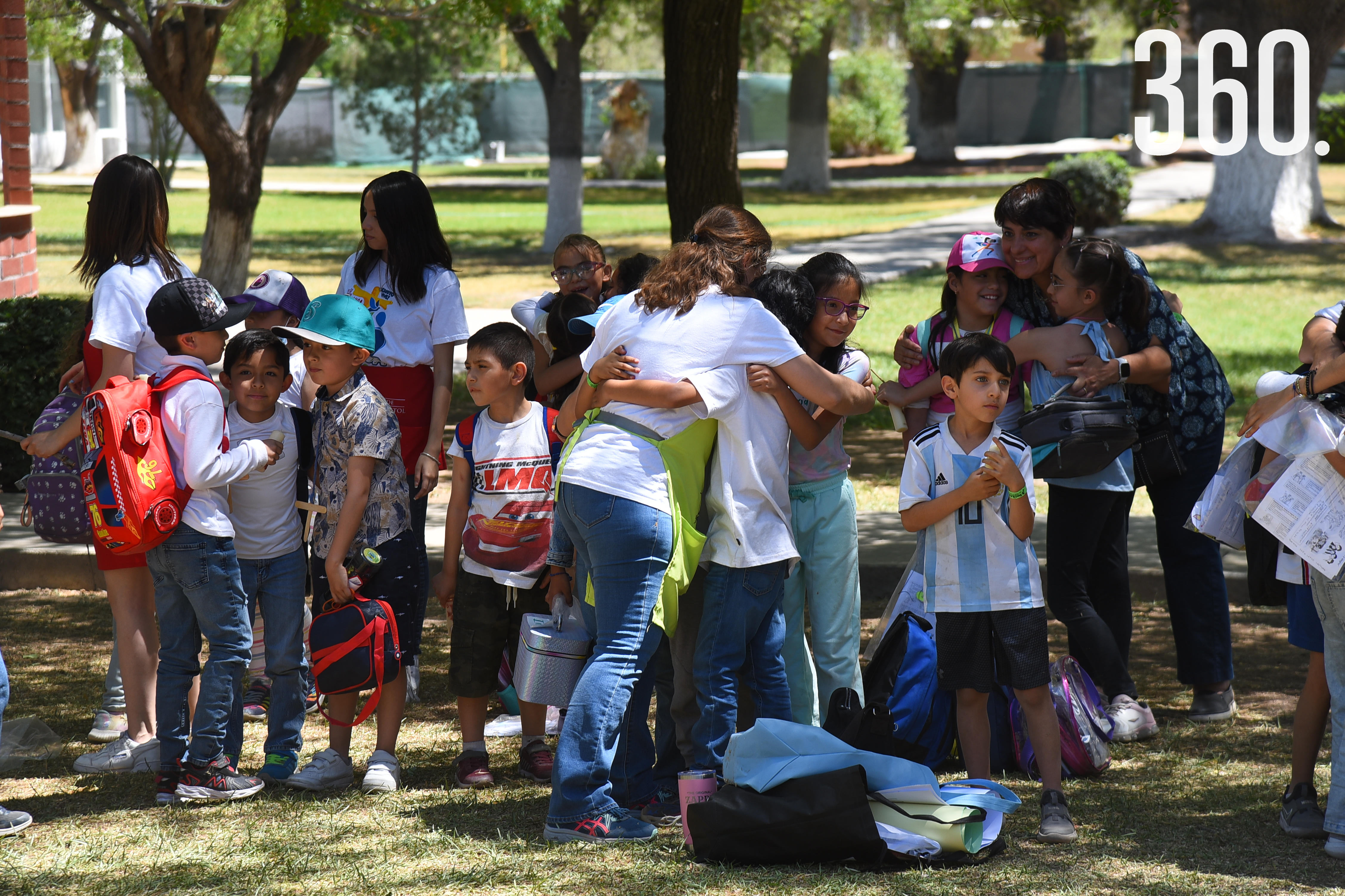 Los niños aprendieron sobre la pasión, muerte y resurrección de Cristo.