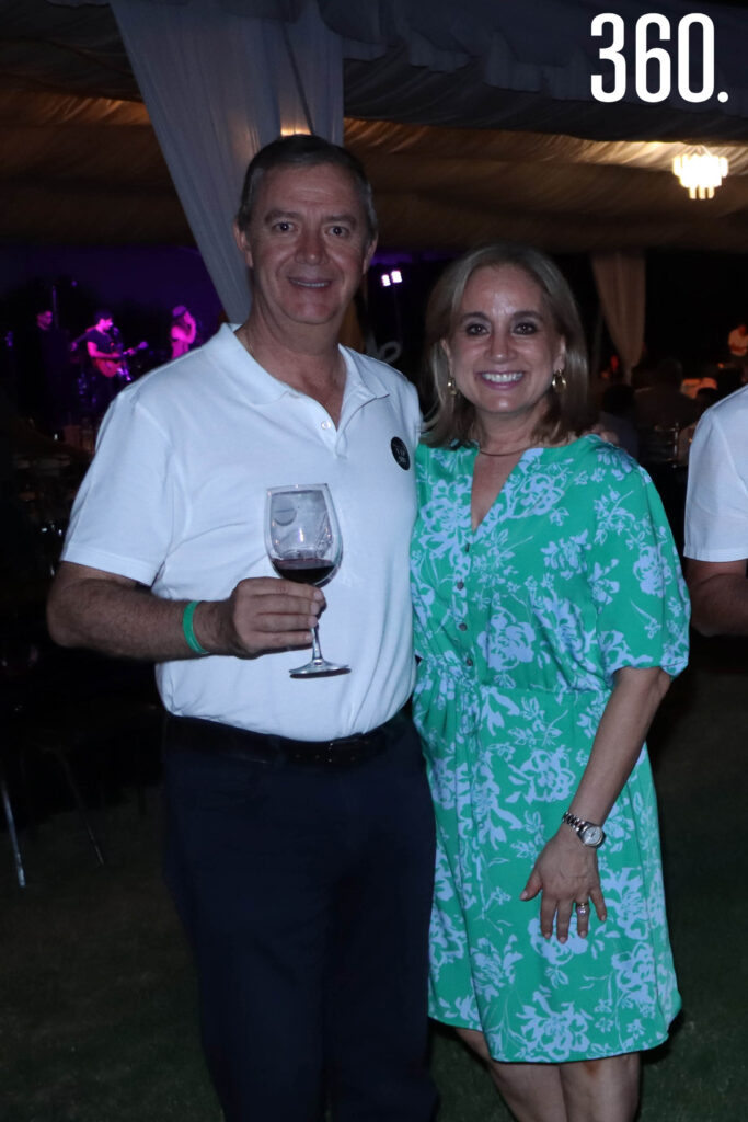 Herminio Rodríguez y Gina Lara.