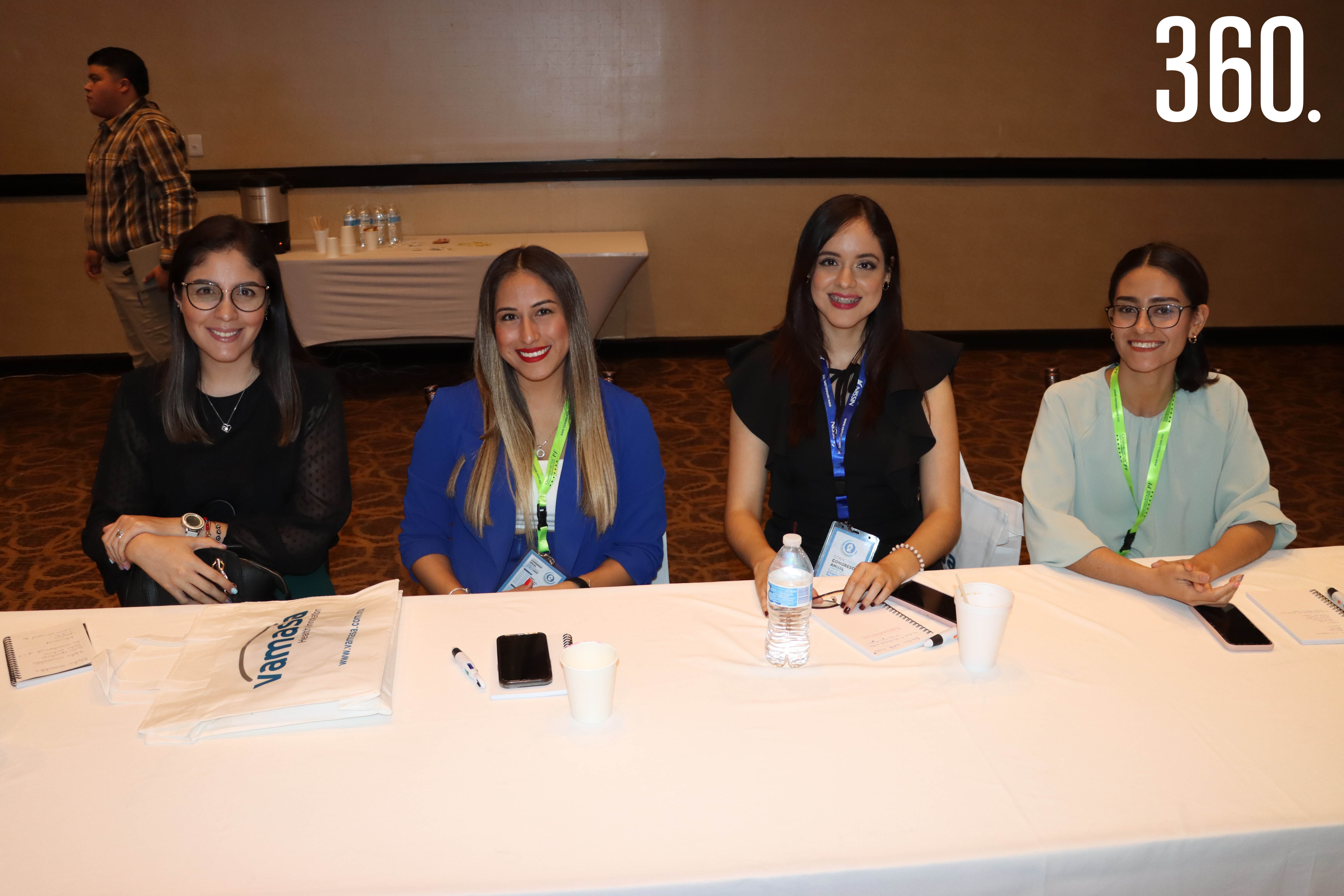 Diana Molina, Karina Hinojos, Carolina Padilla y Jaqueline Ramos.