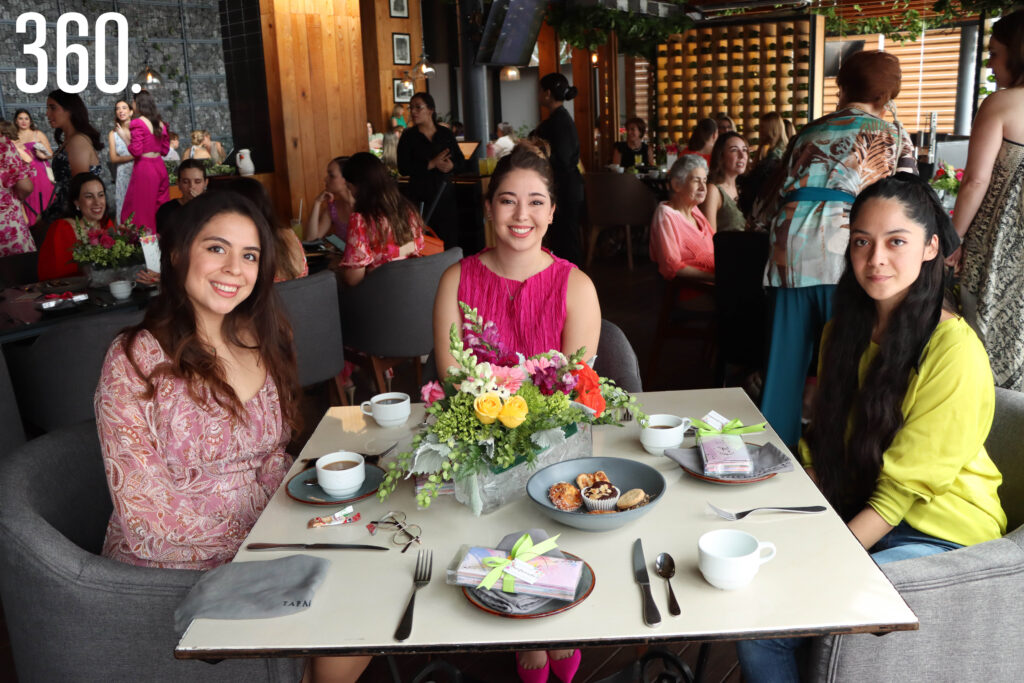 Ana Silvia Villarreal, María Paula Gil y Ruth Goya.